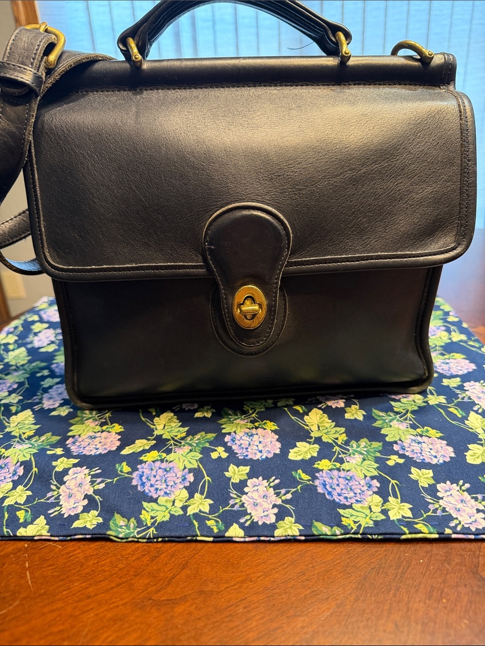 Vintage Coach Willis 9927 Handbag Leather Crossbody Satchel Navy / Gold Hardware - Picture 1 of 7